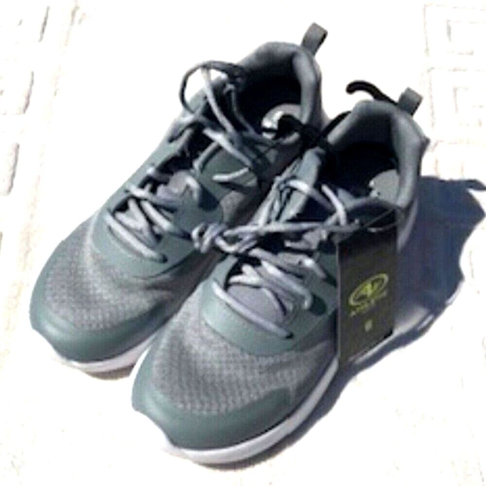Women's Size: 6 Memory Foam Fashion Sneakers . Athletic or Casual New w/ Tags